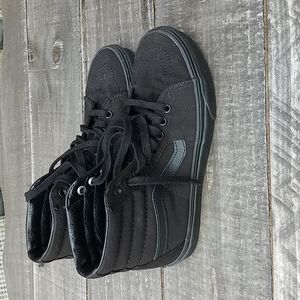 Vans unisex black canvas high top shoes (US men size 6.5/women size 8) like new